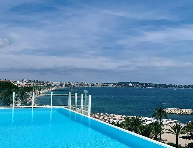 Palais Napoléon, Golfe Juan Hotel
